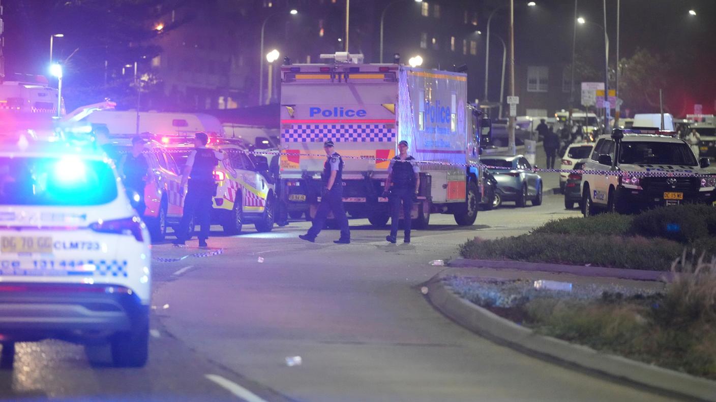 Polizia e soccorritori accorsi in forze dopo l'attentato
