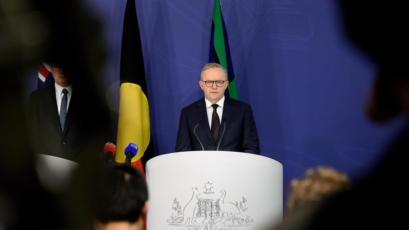 Anthony Albanese durante la conferenza stampa