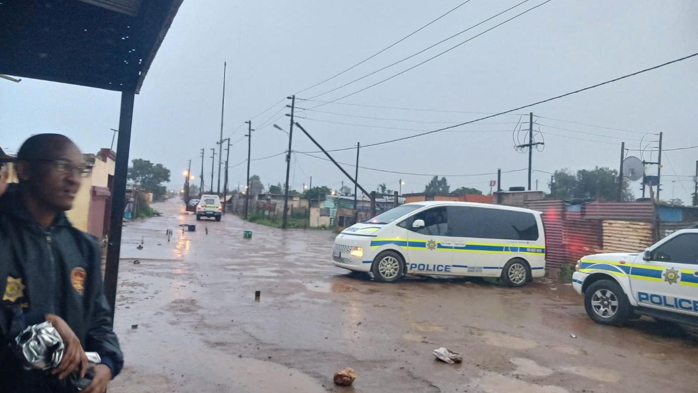 Il luogo della sparatoria a Bekkersdal, vicino Johannesburg 