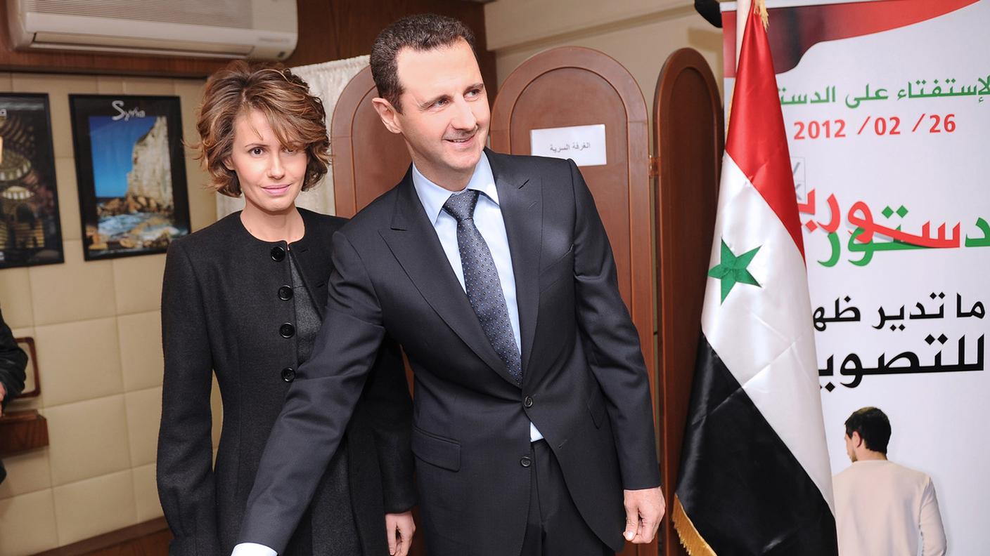 Asma Assad, first lady siriana, accanto al marito Bashar