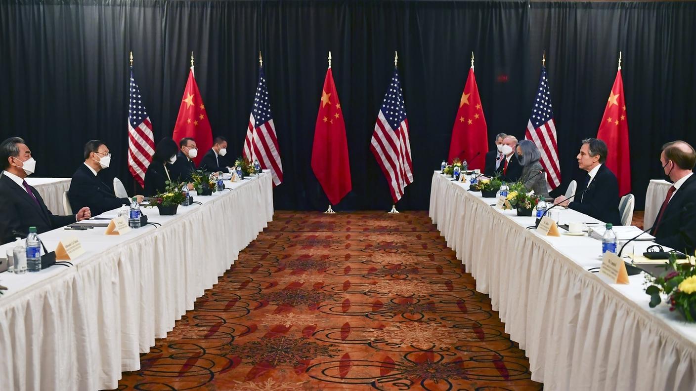 Le delegazioni cinese e statunitense non si sono risparmiate accuse reciproche in Alaska