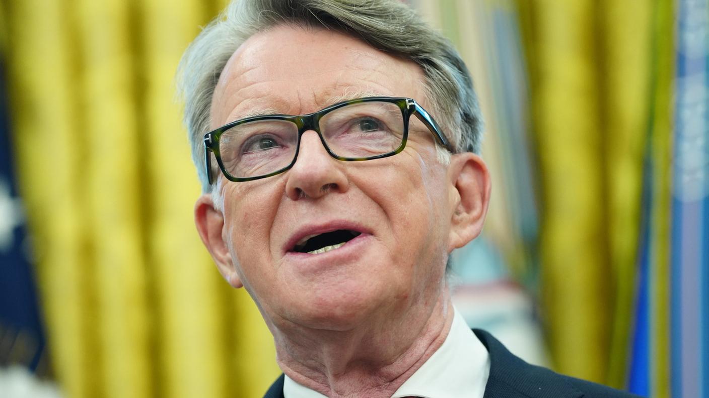 L'ex ministro britannico Mandelson è stato rilasciato su cauzione dopo l'arresto di lunedì