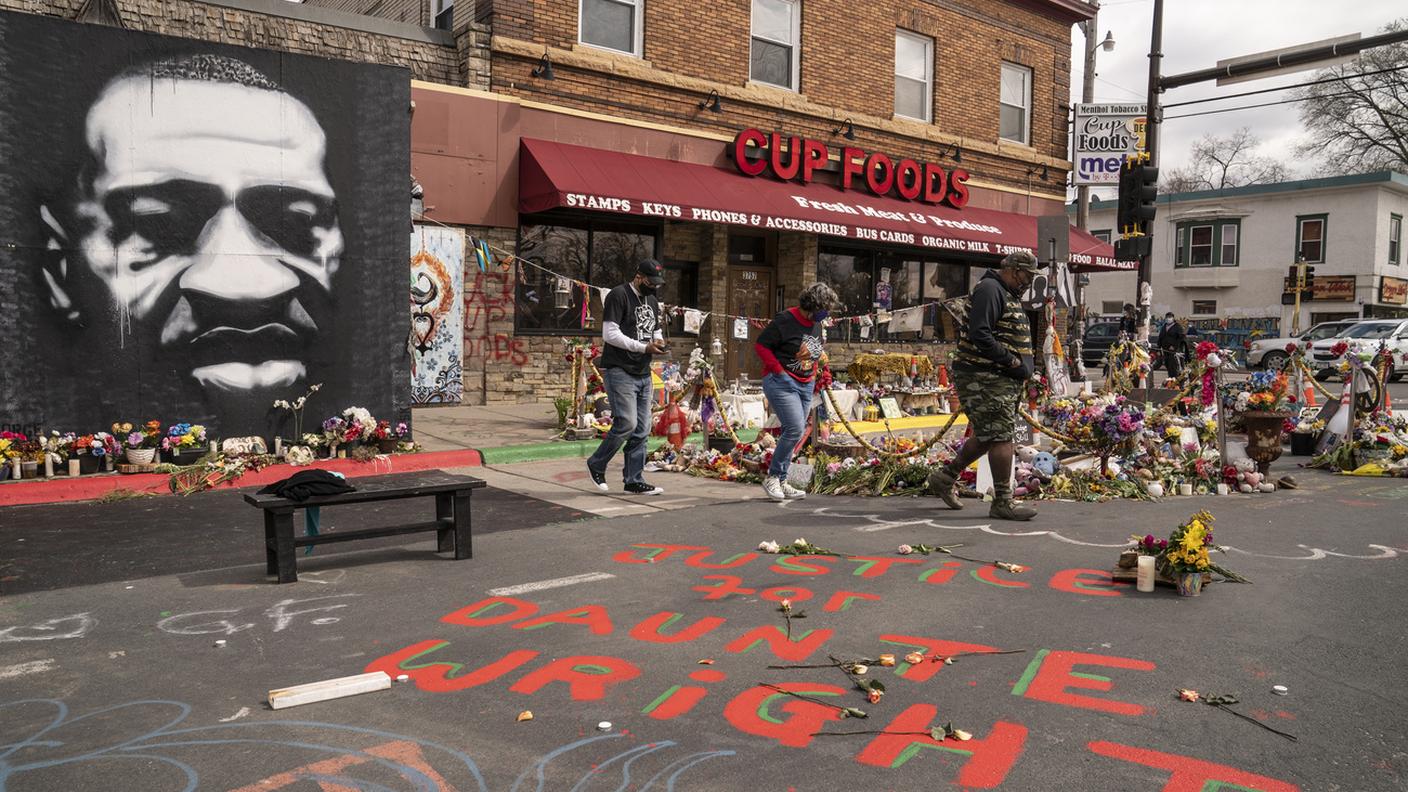 Minneapolis, agente alla sbarra