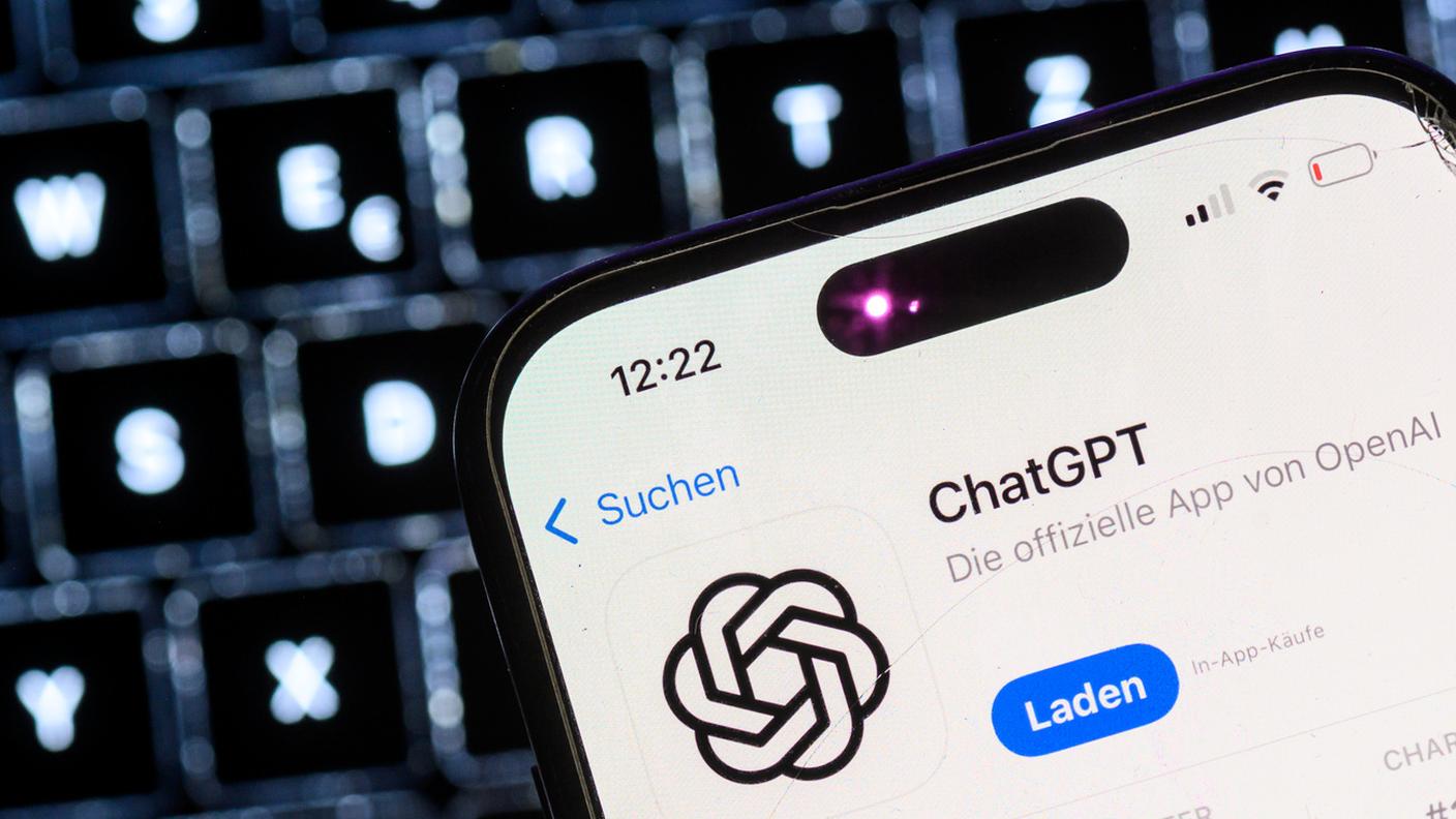 ChatGPT rinuncia alle conversazioni a “luci rosse”