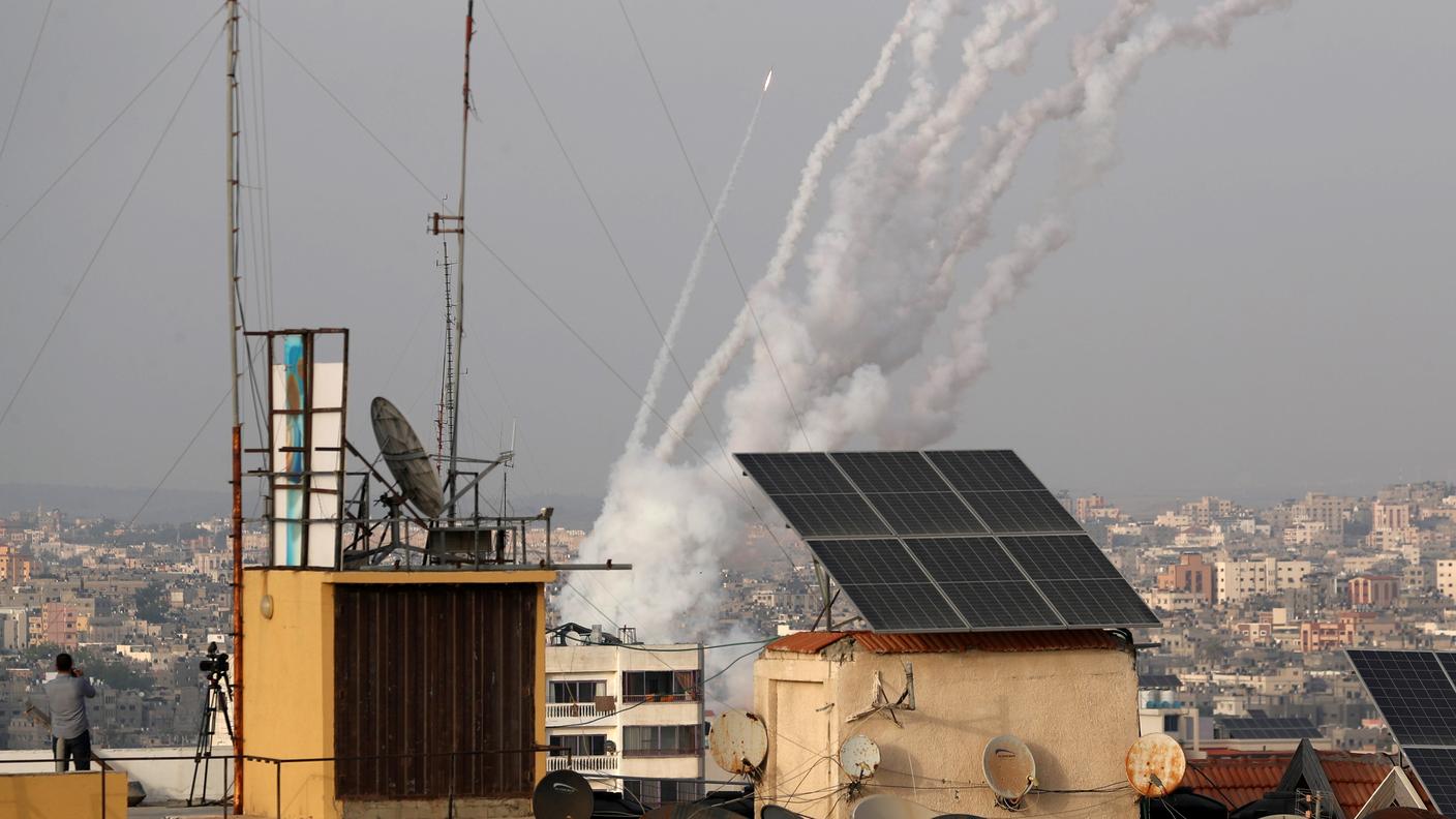 Al lancio di razzi, Israele ha risposto con bombardamenti aerei
