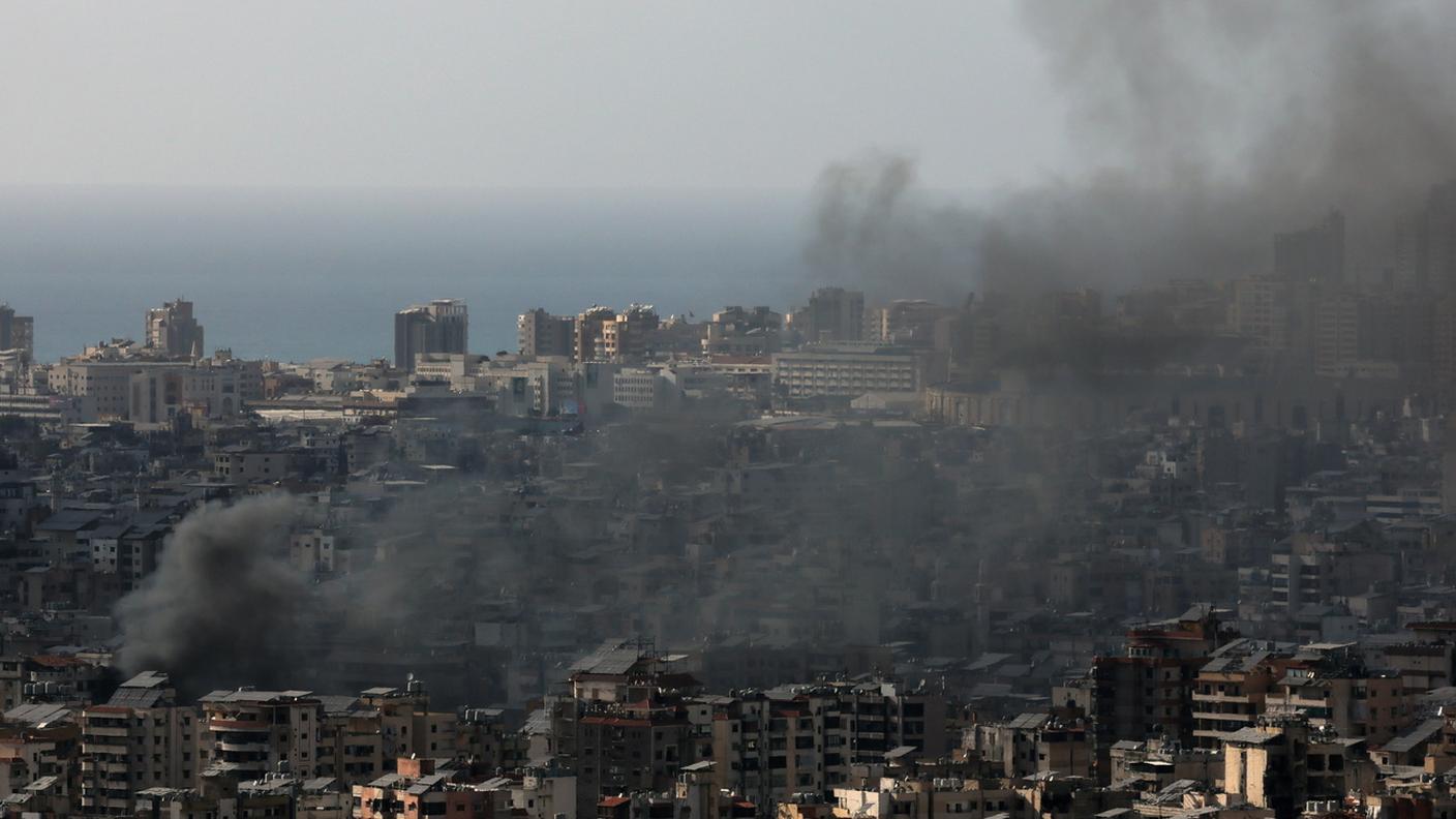 Bombardamenti israeliani sulla periferia di Beirut, Libano, 5 aprile 2026