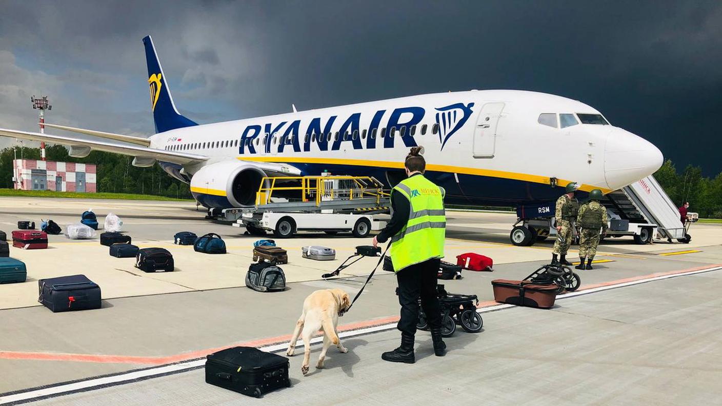 L'aereo di linea dirottato dalla Bielorussia per arrestare l'oppositore Roman Protasevich 