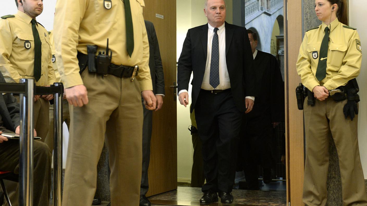 Uli Hoeness entra in aula