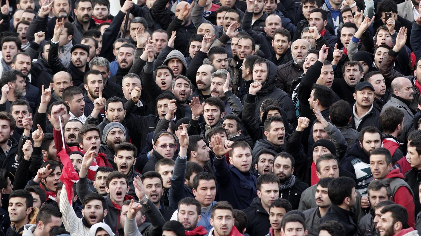 Berkin era stato colpito alla testa a margine di una manifestazione contro il premier Erdogan del giugno scorso