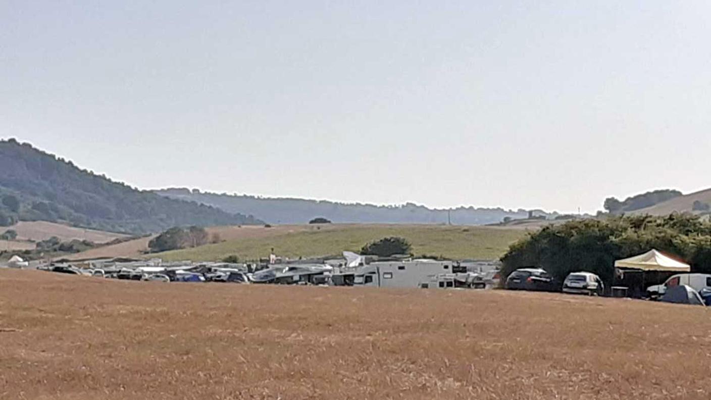 L'area occupata è ai margini del lago di Mezzano, al confine tra Lazio e Toscana