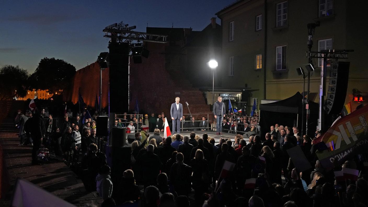Varsavia, una delle manifestazioni dei cittadini favorevoli a rimanere nell'UE