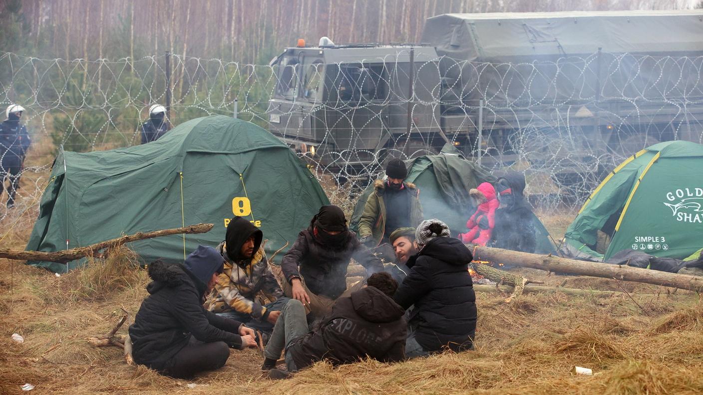 Di qua i migranti, di là i soldati