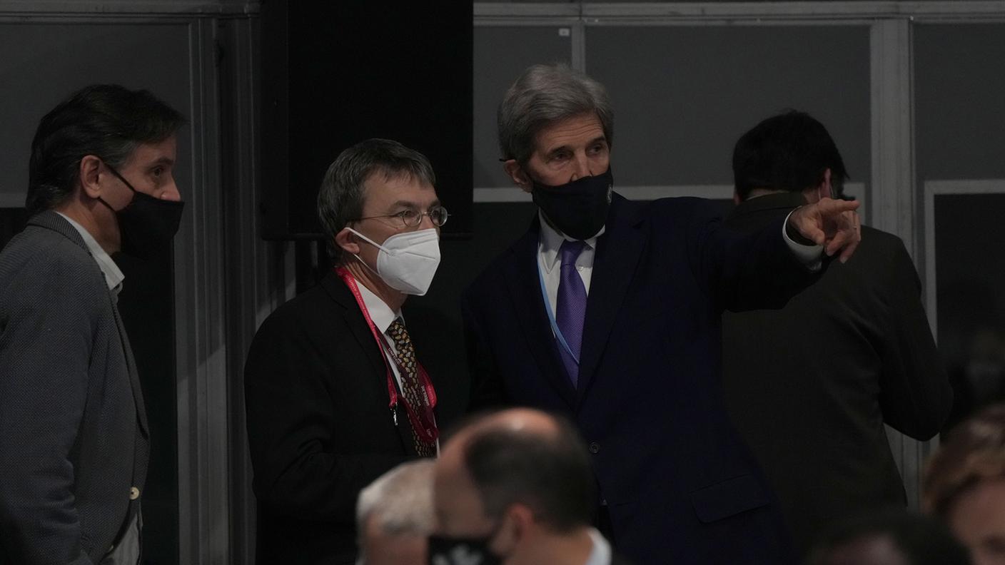 Franz Perrez a colloquio con John Kerry a Glasgow