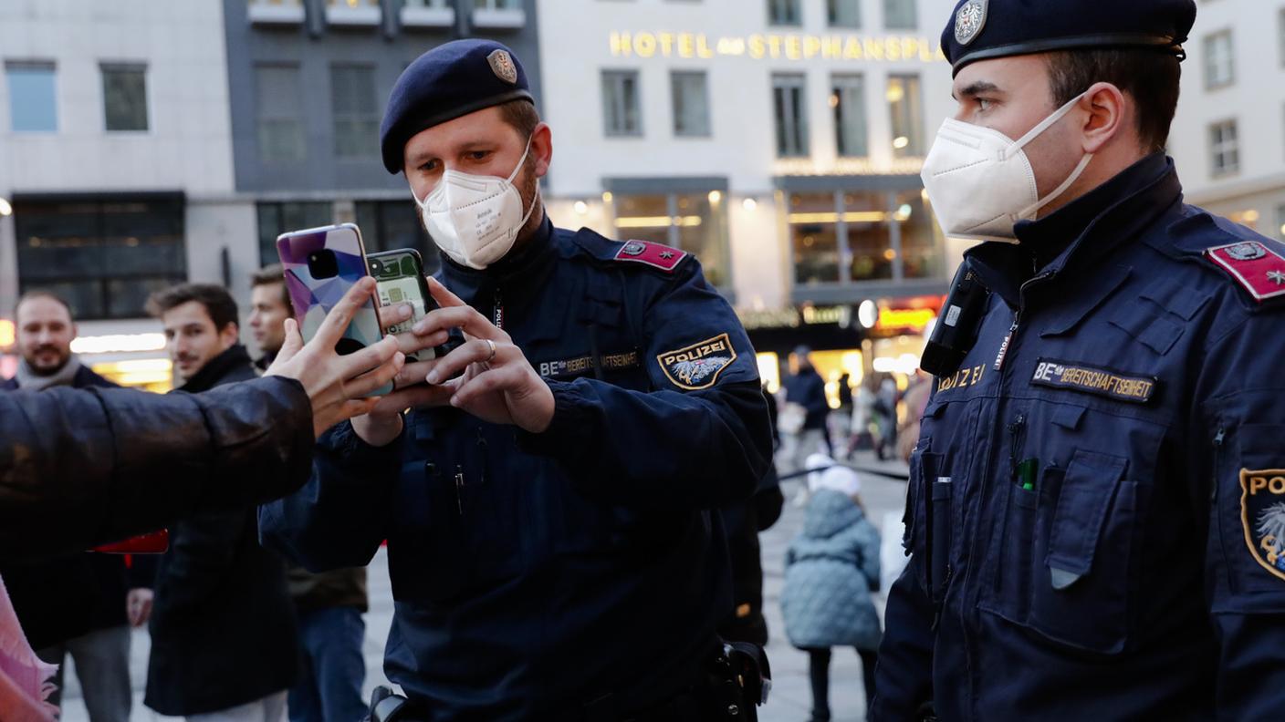 Controlli del pass sanitario a Vienna