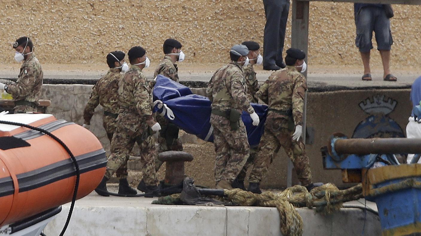 Oltre 300 le vittime del naufragio dello scorso 3 ottobre davanti all'isola di Lampedusa