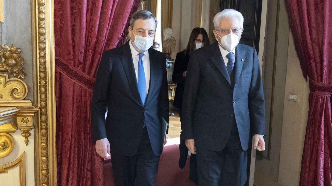 Mario Draghi è alla testa del Governo dal 13 febbraio 2021, Sergio Mattarella è capo dello Stato dal dal 3 febbraio 2015