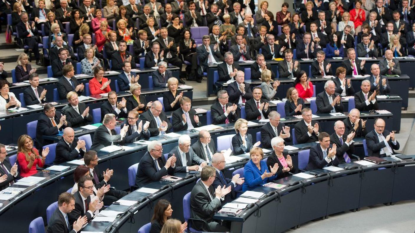 Una panoramica del Bundestag, costituito martedì a Berlino
