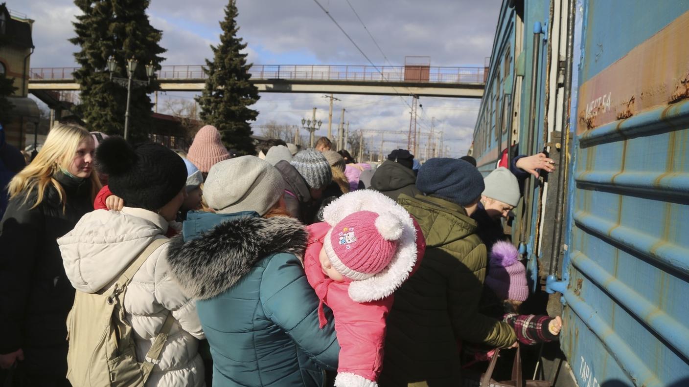 Intanto prosegue l'evacuazione di civili dalle regioni di confine verso la Russia.