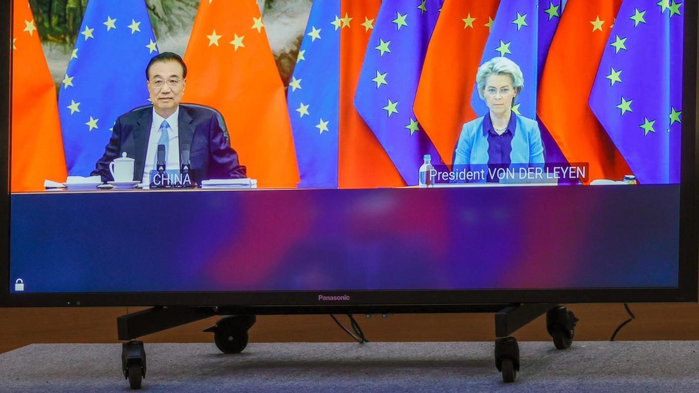 Premier cinese e presidente della Commissione europea hanno colloquiato in videoconferenza