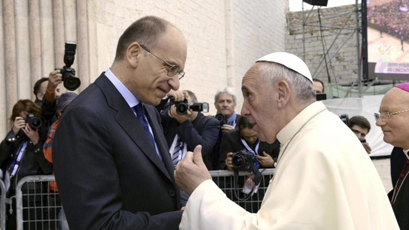 assisi bergoglio 16 ky.jpg