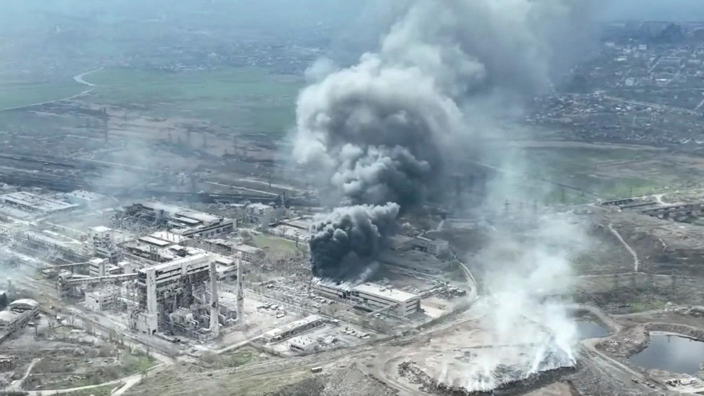 Quello che resta dell'acciaieria Azovstal a Mariupol