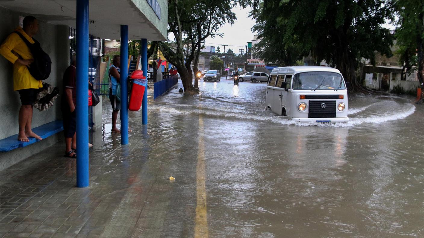 Diverse zone della regione brasiliana di Recife sono allagate
