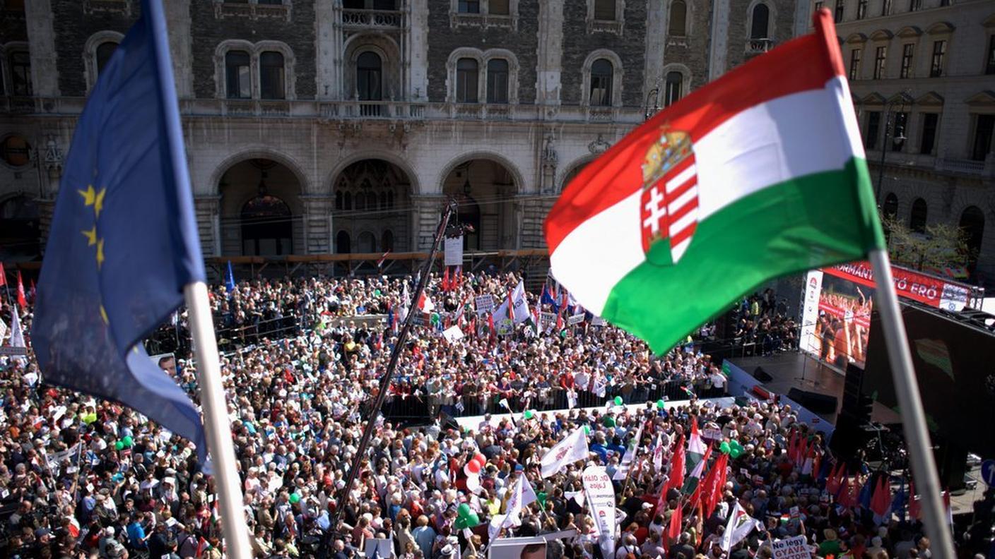 Budapest, elettori in piazza