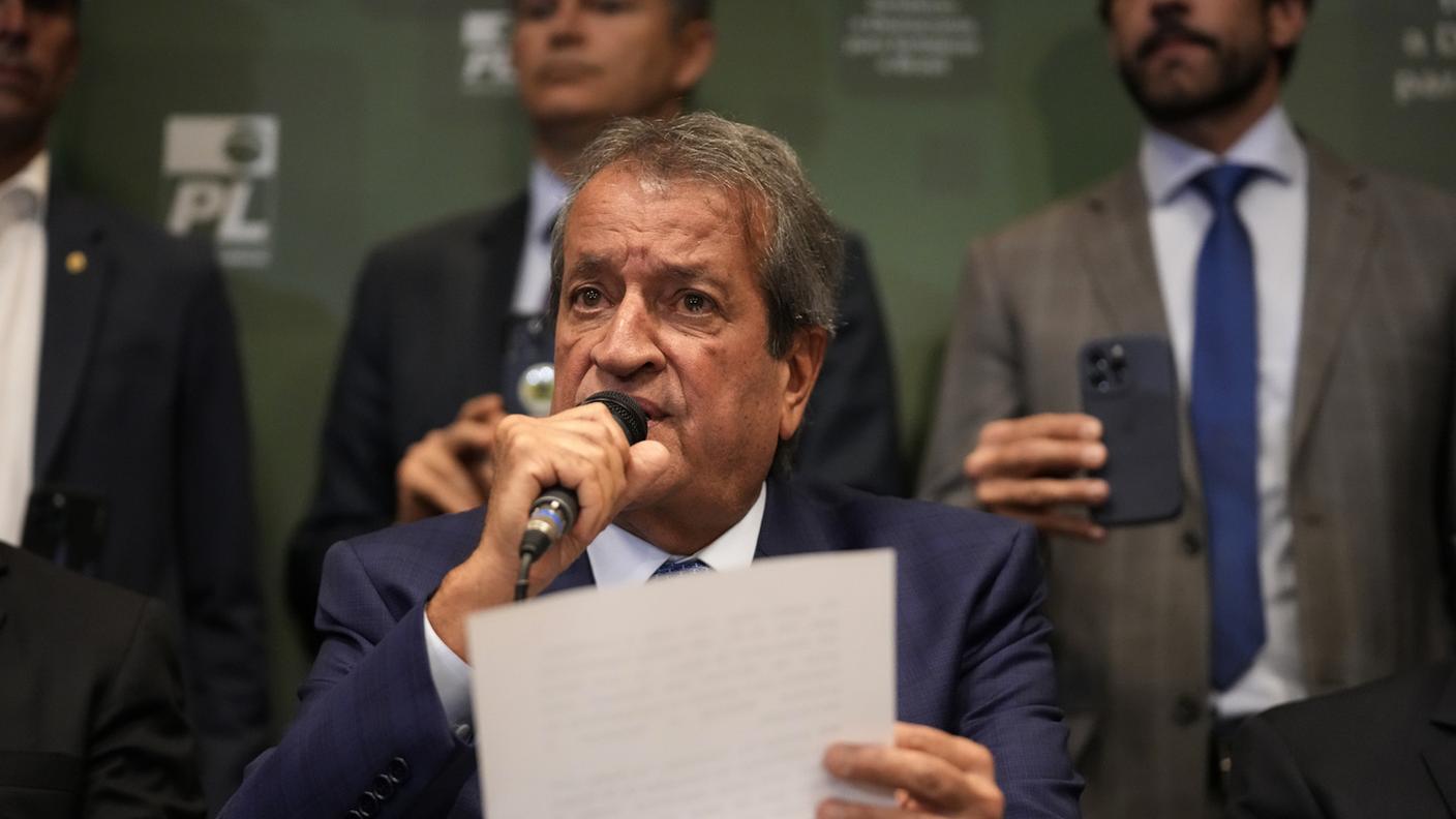 Il ricorso è stato annunciato da Valdemar Costa Neto, presidente del Partito liberale