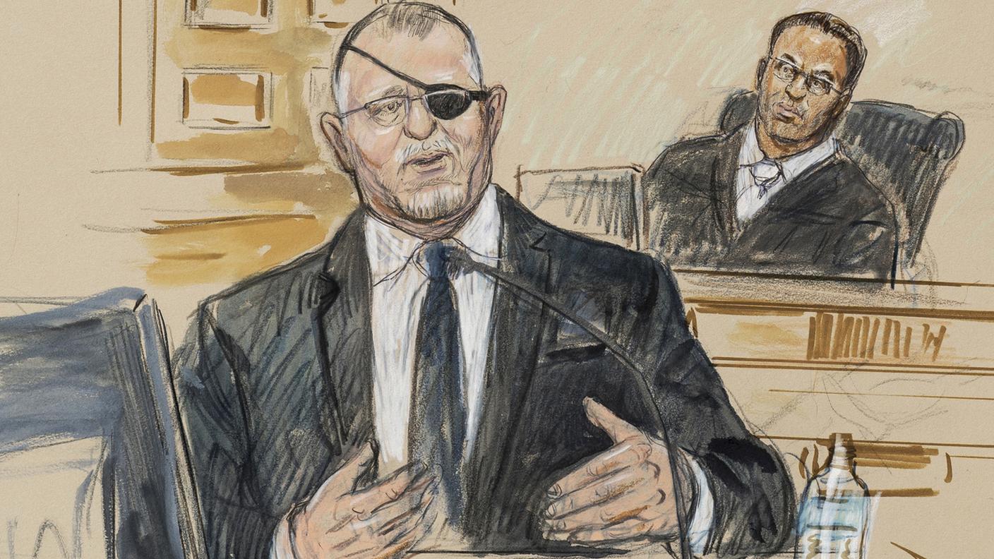 Stewart Rhodes, qui raffigurato in un disegno, durante il dibattimento giudiziario a Washington