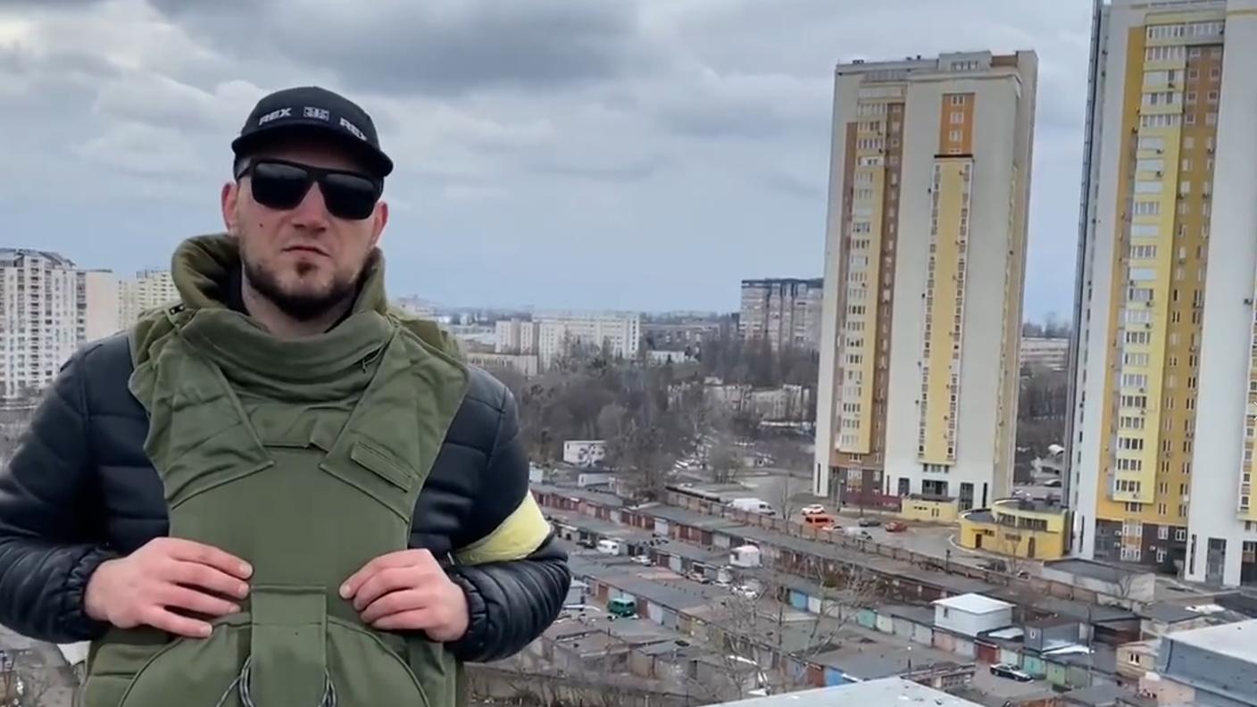 Un fotogramma del video con il quale, su Telegram, Nikitin ha invitato i nazionalisti a unirsi alla battaglia