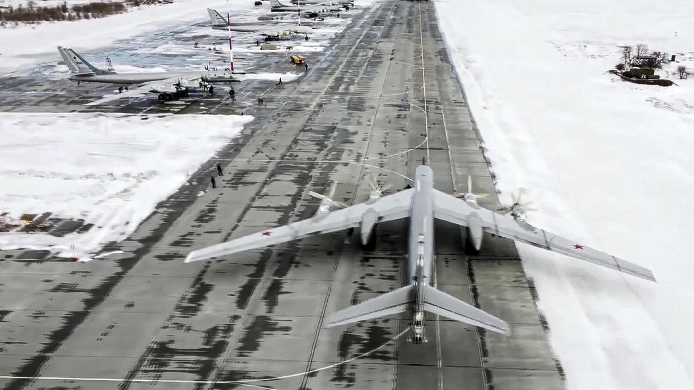 La base aerea di Engels ospita bombardieri strategici usati per colpire obiettivi in Ucraina