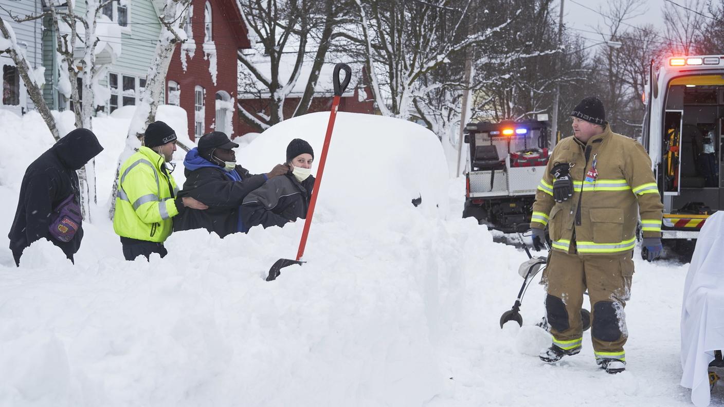 Difficoltà anche per i servizi d'emergenza, che non sempre sono riusciti a raggiungere le persone in difficoltà