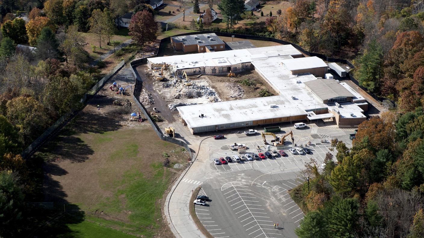 sandy hook scuola usa re 15.jpg