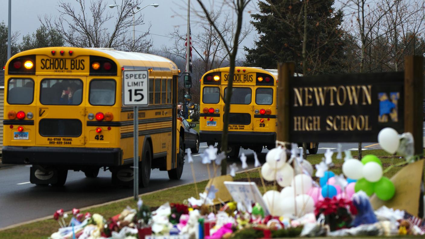 sandy hook scuola usa re 7.jpg