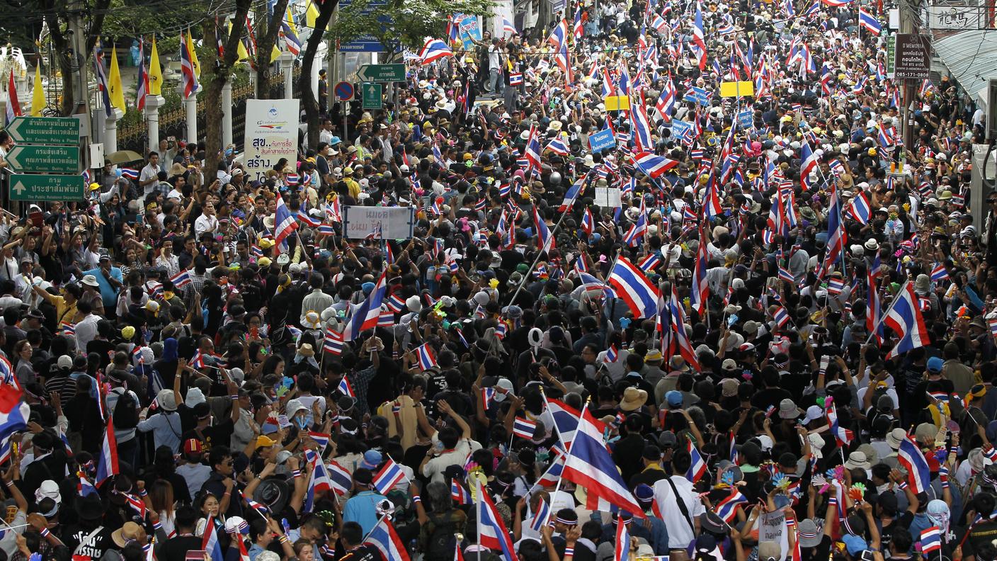 Da giorni la Thailandia è scossa dalle proteste degli anti-governativi