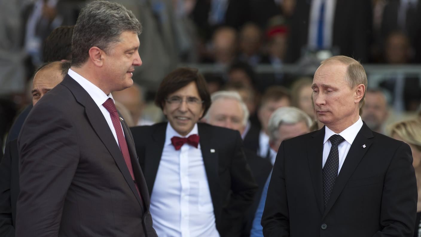 Poroshenko e Putin alla commemorazione dello sbarco in Normandia
