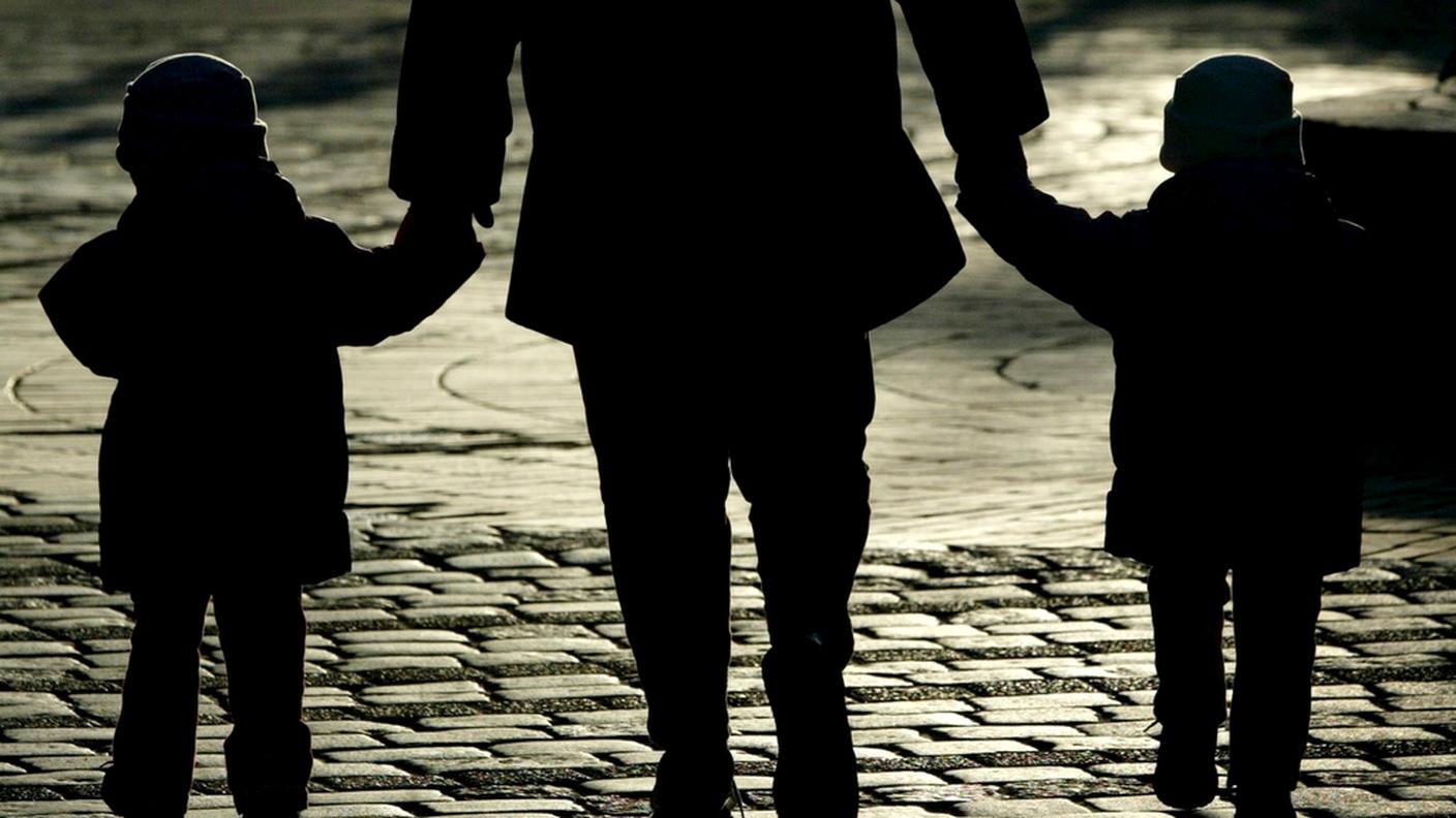 Volevano l'aborto ma la madre surrogata si è rifiutata