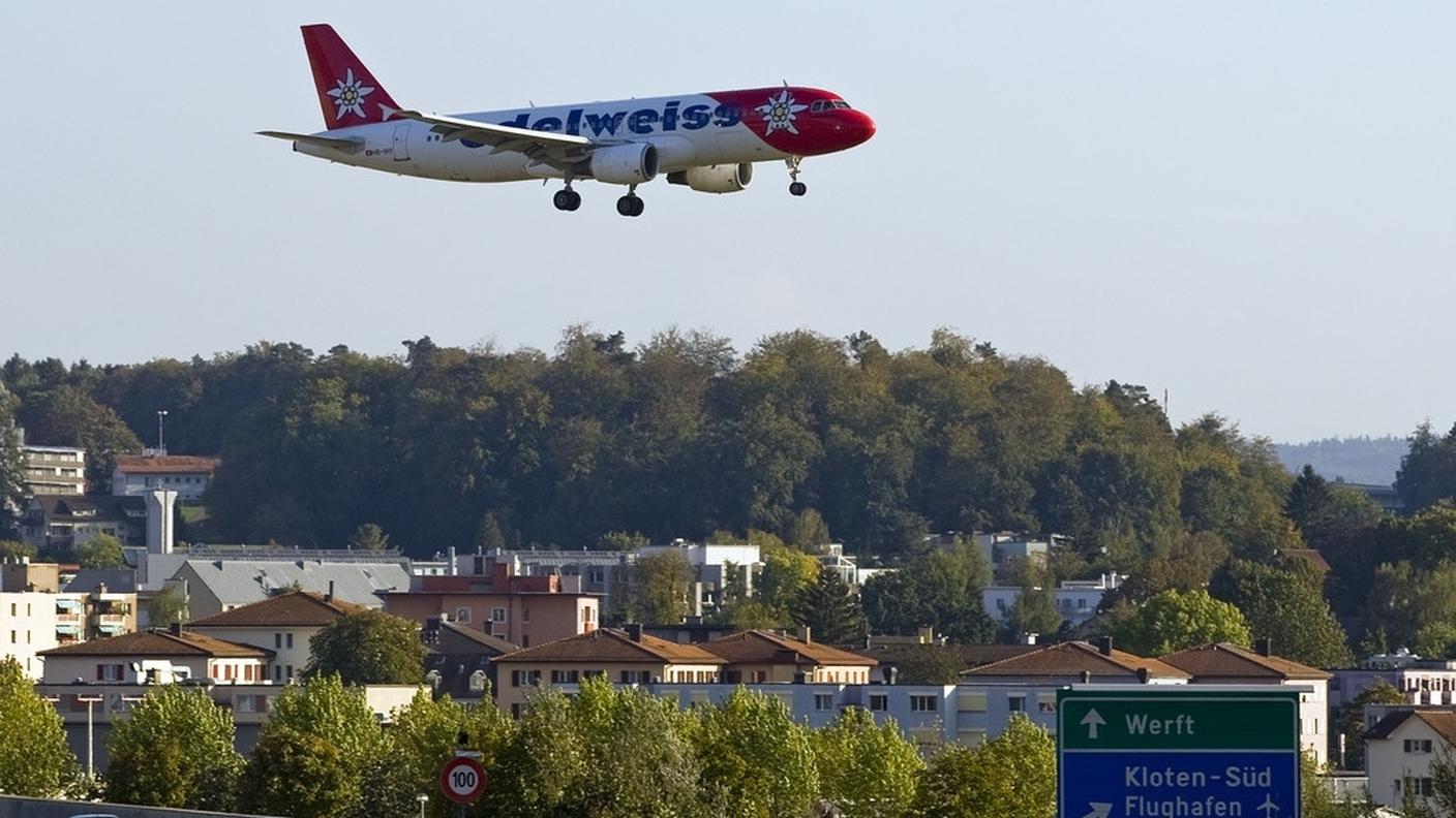 aeroporto kloten KY 26 nov 2012.JPG