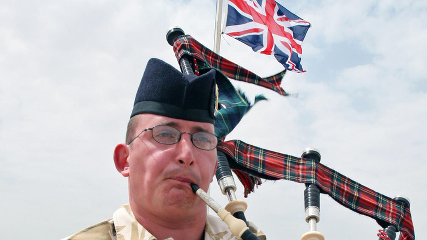 Un soldato scozzese immortalato nel 2006 durante l'impegno in Iraq