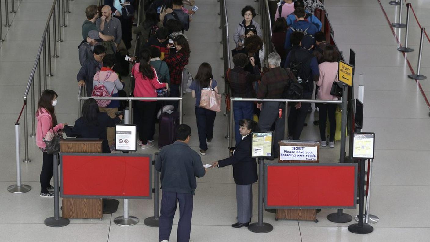 Negli aeroporti USA applicate strette misure di controllo