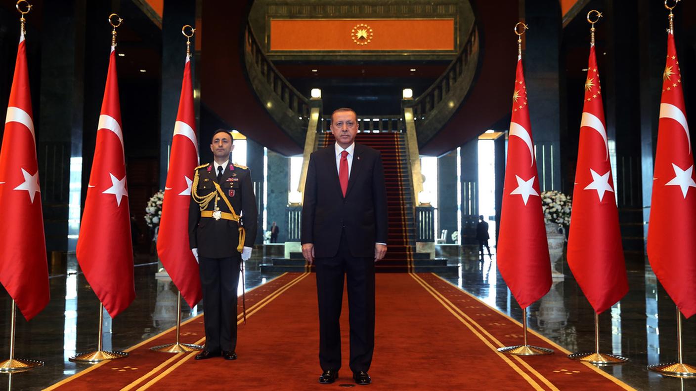 Erdogan nel nuovo palazzo presidenziale ad Ankara