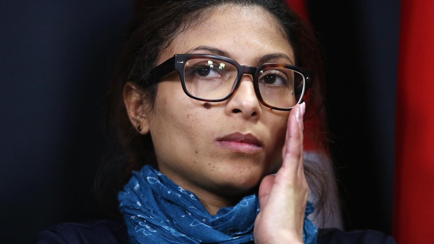 Ensaf Haidar riesce ad avere solo brevi e sporadici contatti telefonici con il marito