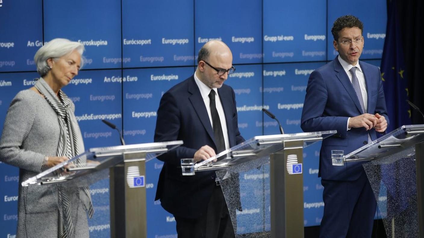 La conferenza stampa dopo il vertice: Lagarde (FMI), Moscovici (Commissione UE) e Dijsselbloem (Eurogruppo)