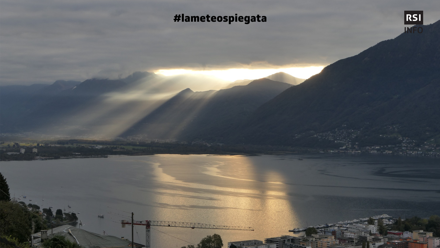 La nuvolosità che si presentava il mattino del 17 ottobre , dopo il rientro da est nella notte, con un magico contrasto di luci e ombre, oltre che uno spettacolare mare di nebbia per chi si trovava sopra circa 2000 metri