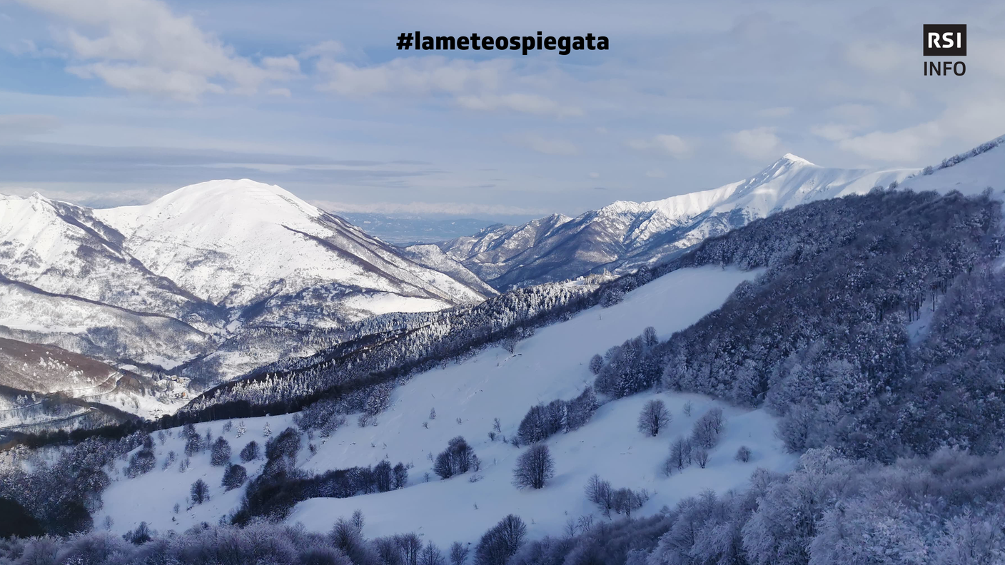 Le Alpi marittime a Limone, nel Basso Piemonte, imbiancate da oltre un metro di neve dopo un retour d'est in concomitanza di un Genoa Low a fine febbraio 2023