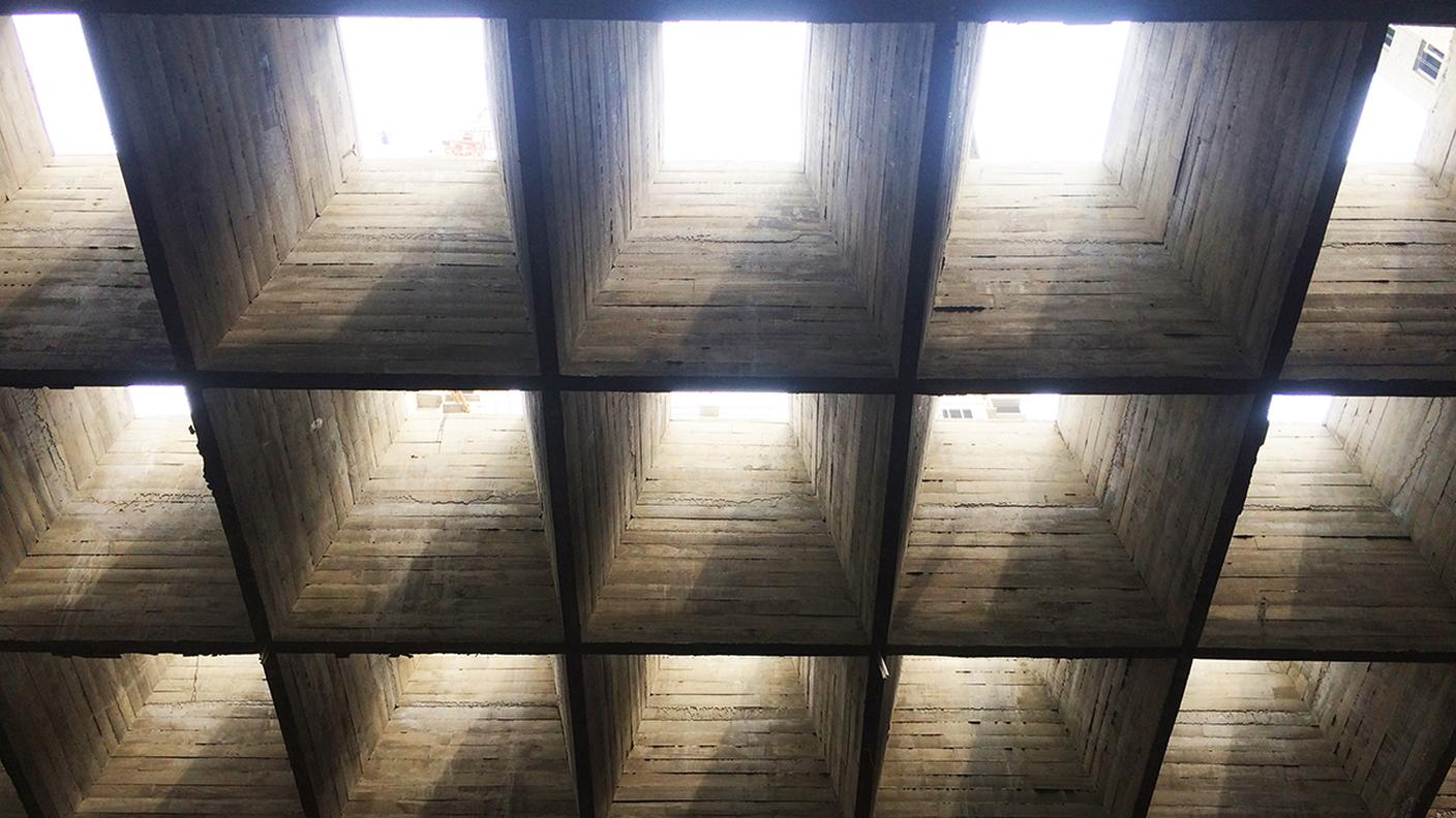 Il soffitto di uno dei palazzi in costruzione