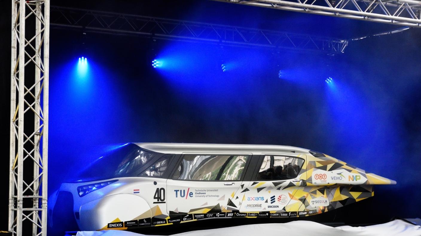 05 - La presentazione di Stella Lux.jpg