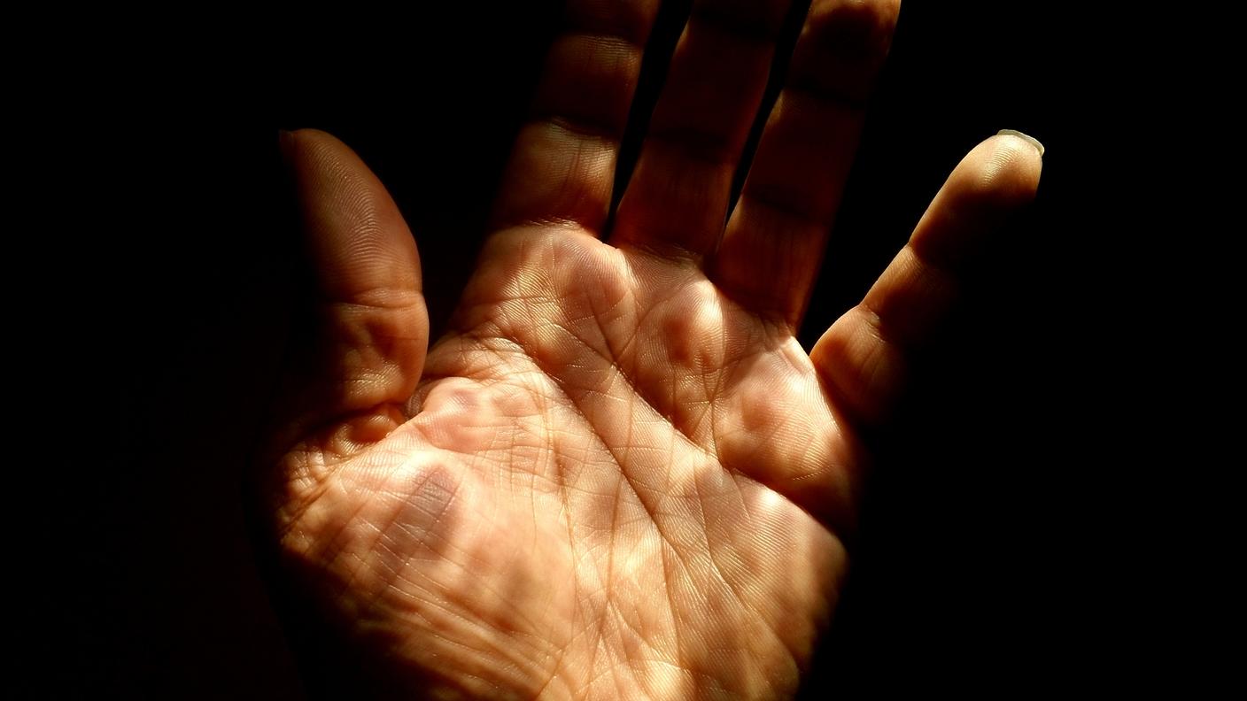 mano luce