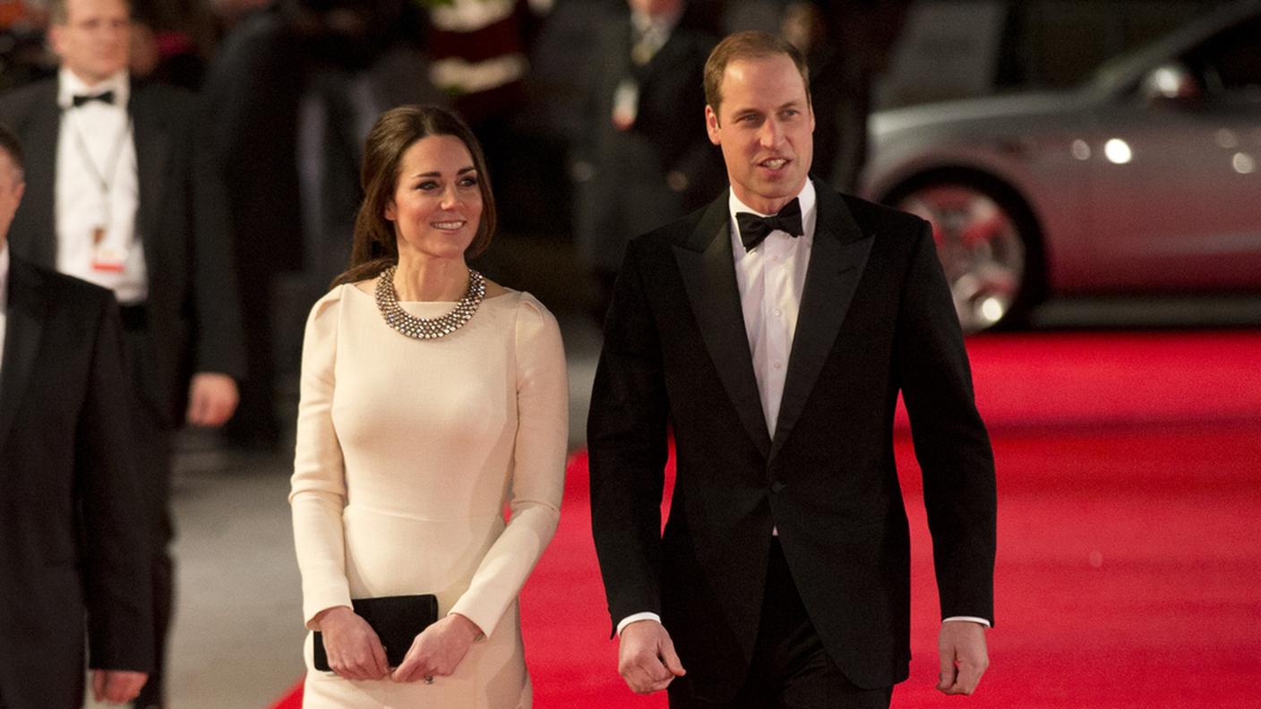 Finora le uniche uscite senza il royal baby si erano fatte in patria.
