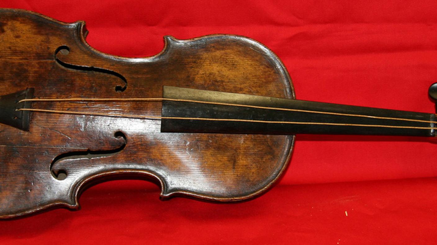 Il violino dell'eroico musicista
